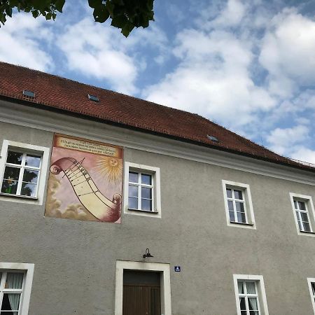 65Qm Wohnung Klosterblick Im Historischen Pfarrhaus Pielenhofen Buitenkant foto